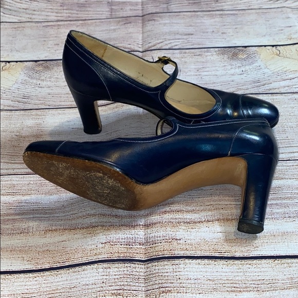 Vintage Ferragamo Navy Blue Pumps - Picture 3 of 5